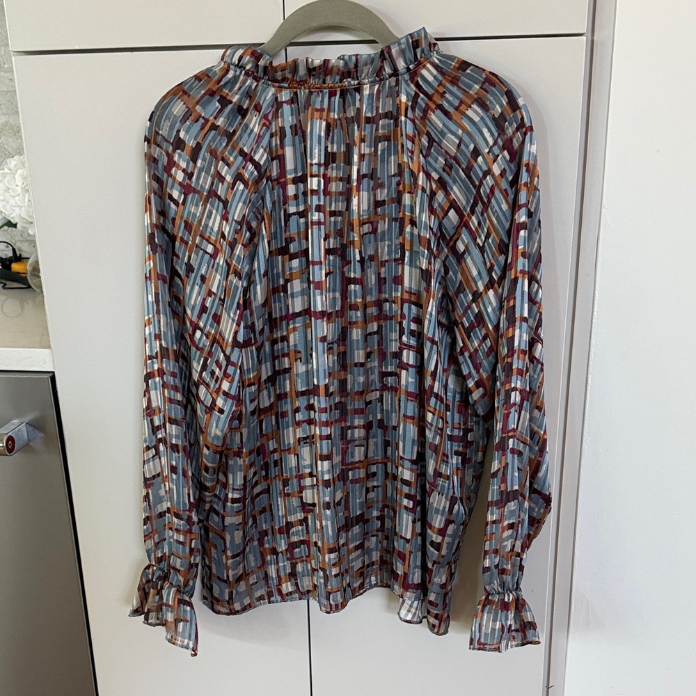 Chic Multicolor Patterned Blouse - image 5